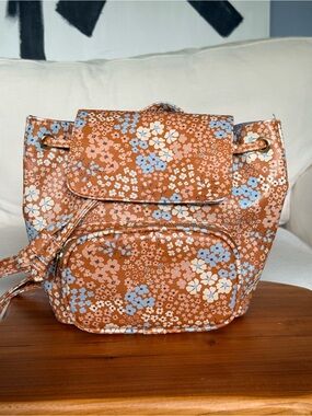 wild fable Floral Drawstring Backpack - Brown, Blue, Cream Faux Leather